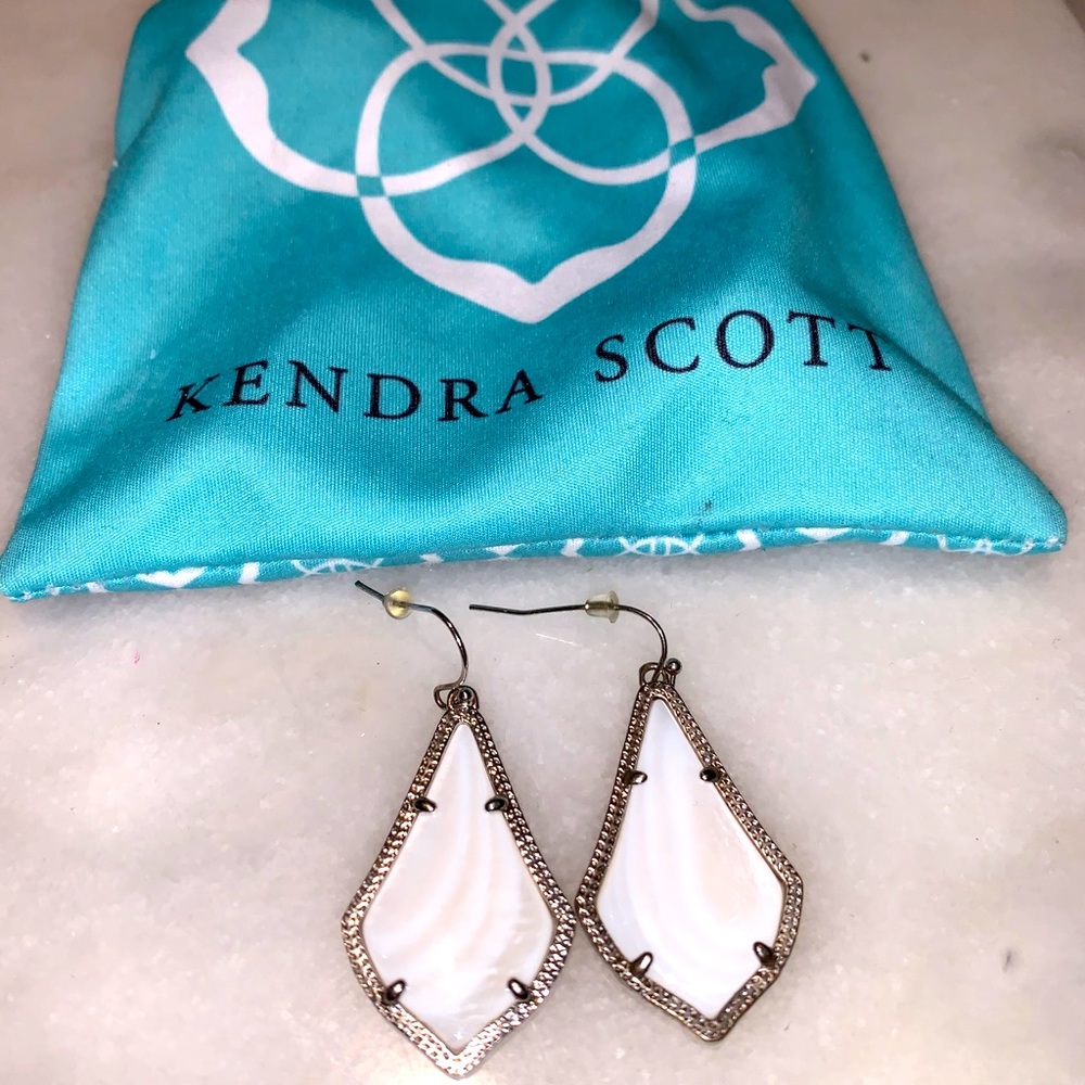 White Kendra Scott Sophia Drop Earrings